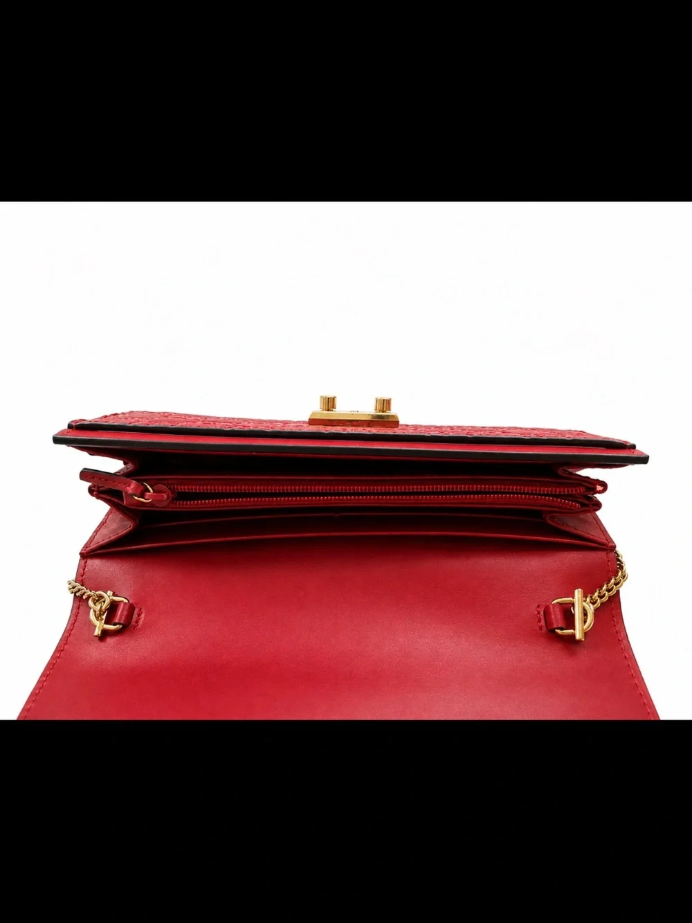 Gucci Red Patent Leather GG-Embossed Clutch with Gold-Tone Lock